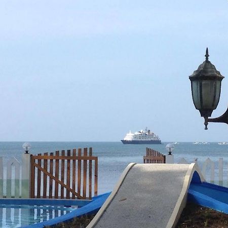 Agm Beachfront Resort Donsol Luaran gambar